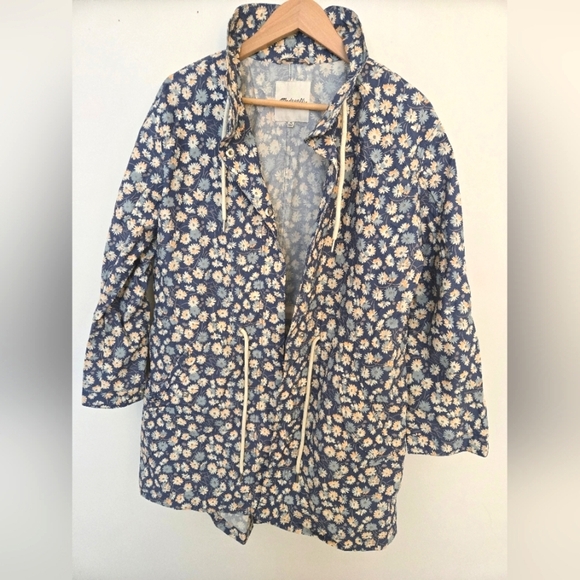 Madewell blue and white floral drawstring waist snap front raincoat | XS - Picture 1 of 7